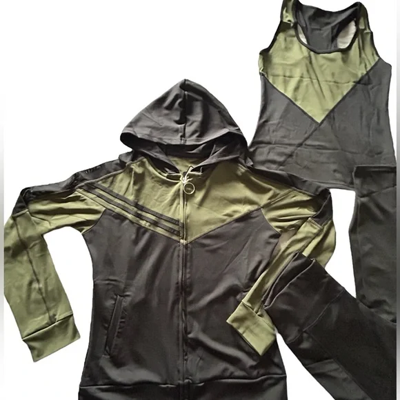 New 3 pcs. Workout outfits set - Picture 2 of 9